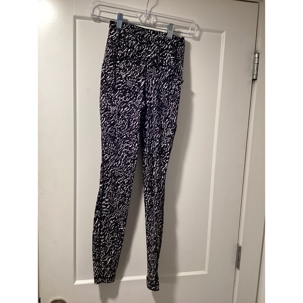 Lululemon Black‎ White Abstract Print High Rise Leggings Size 0 LW5CWLS